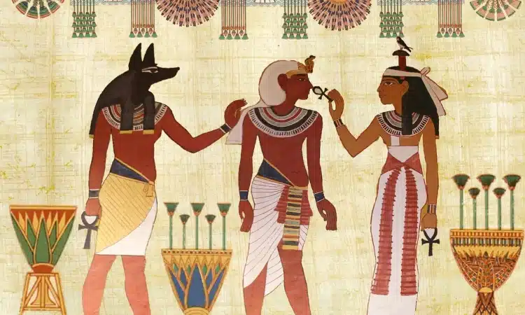 التحف الأثرية القديمة التحف الأثرية القديمة